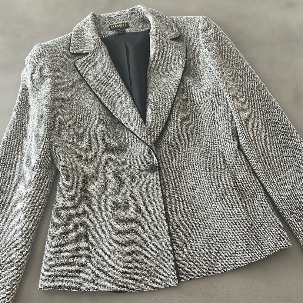 Elegant black and white tweed Blazer in size 8
